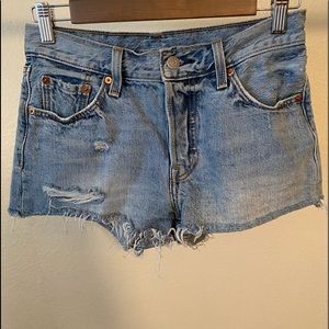 501 Levi shorts